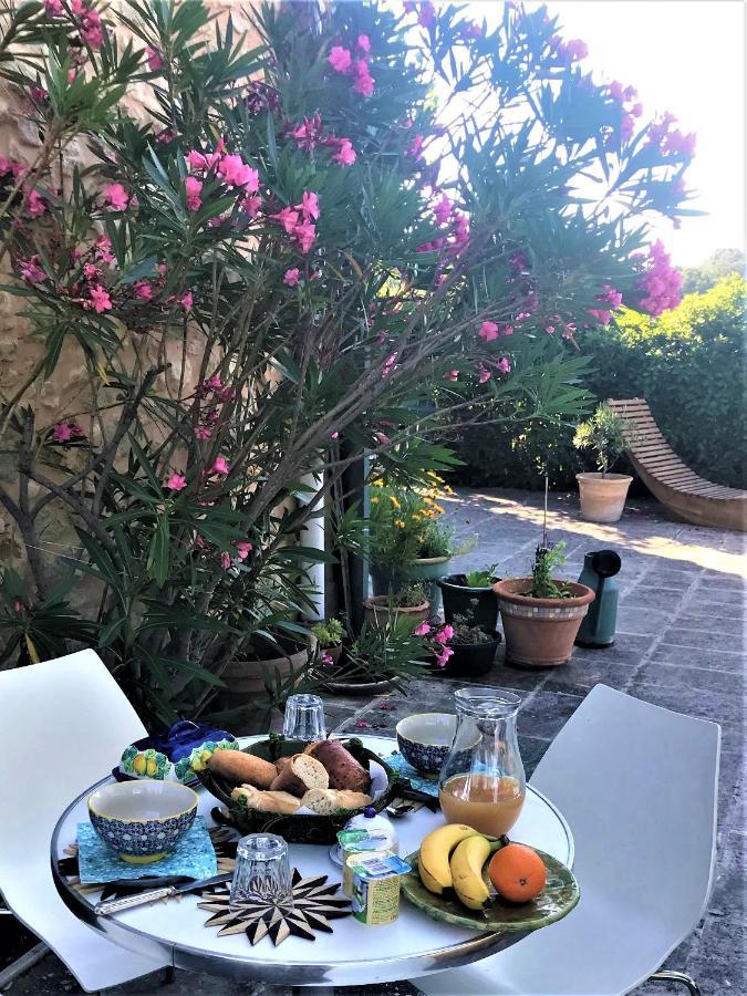 Oustau Du Ventoux Bed & Breakfast เบดวง ภายนอก รูปภาพ